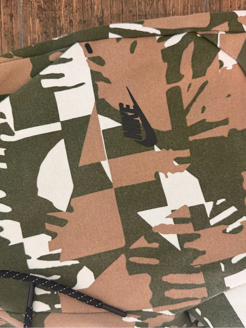Nike Sportswear Tech Fleece Joggers geometric camouflage print size Boys Med
